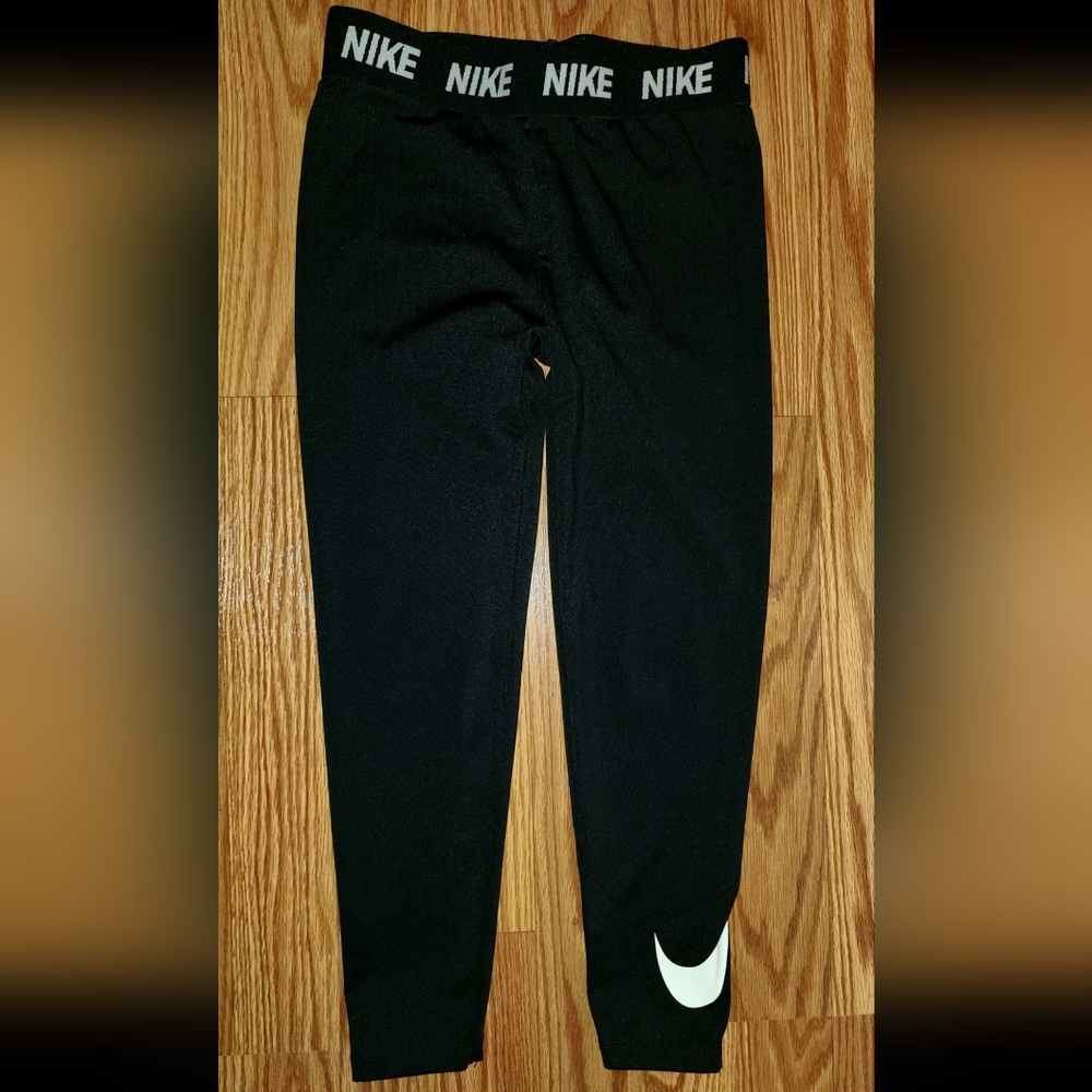 VGUC Girls 6X/L Nike Dryfit Leggings